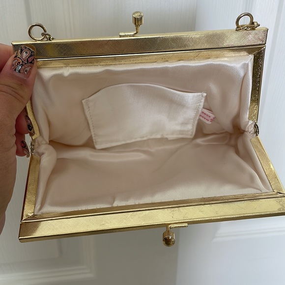 1960-1970’s Hand Made in Hong Kong Evening Bag, Cream - Picture 6 of 16